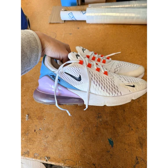 Women's Nike Air Max 270 White Orange Blue Sneakers Size 8 - Picture 2 of 3